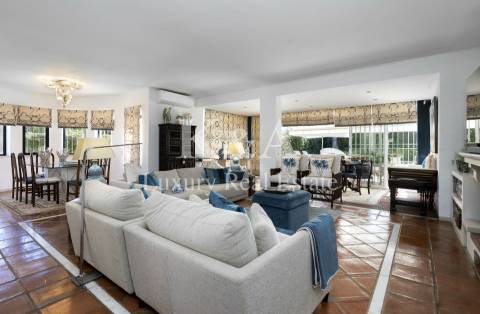 Moradia V5 em Vale do Lobo, Algarve.