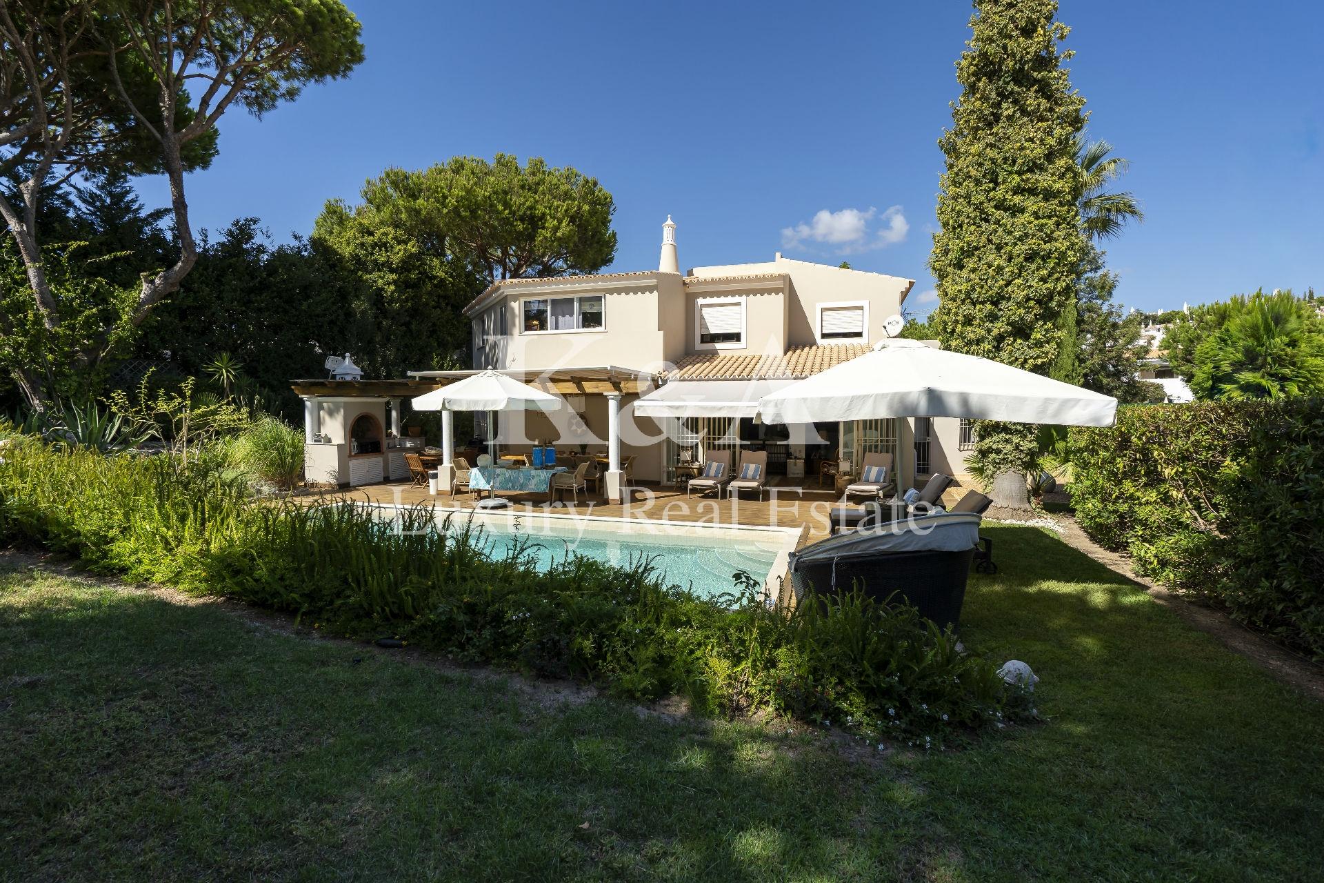 Moradia V5 em Vale do Lobo, Algarve.