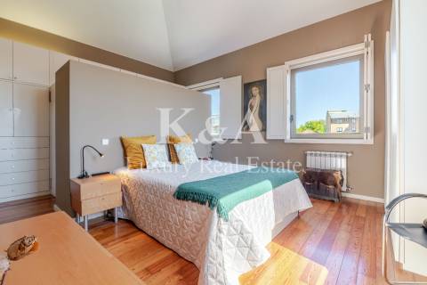 Moradia T3 com jardim no centro histórico de Leça.