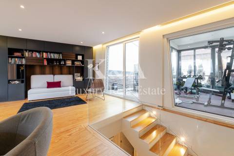 Moradia T3 com jardim e piscina no Porto.