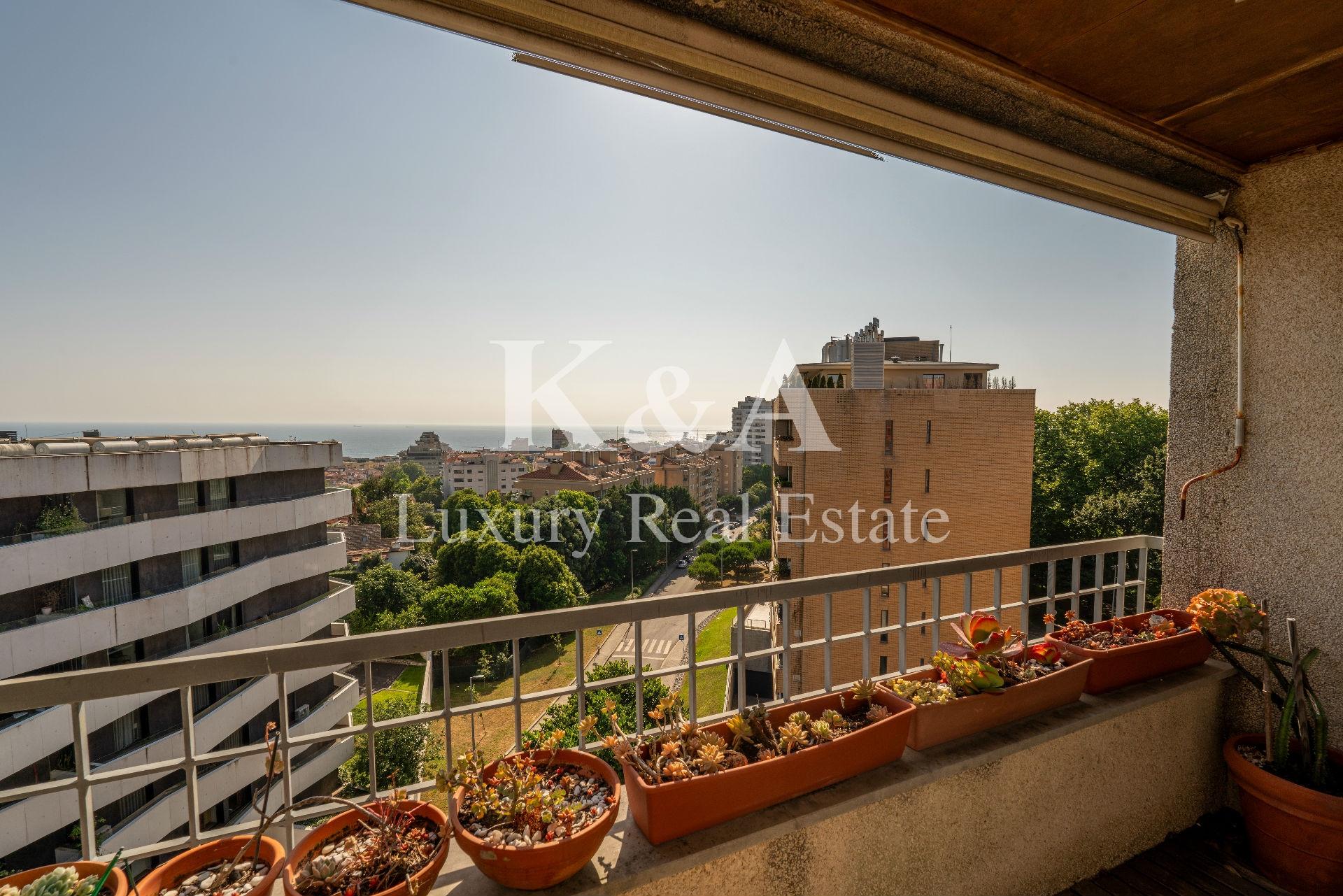 Apartamento T4+1 na Foz