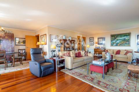 Apartamento T4+1 na Foz