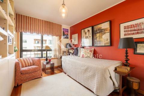 Apartamento T4+1 na Foz