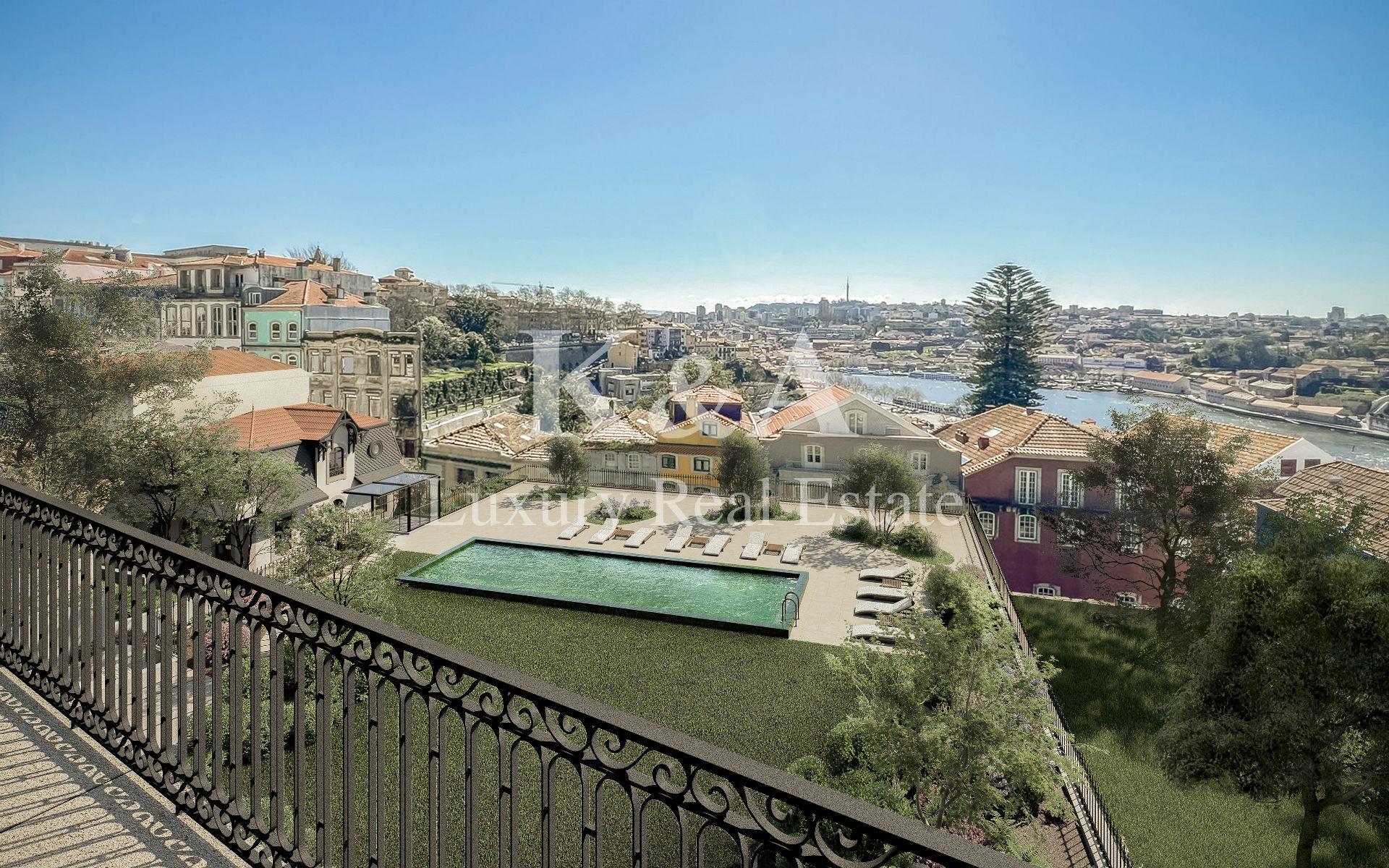 Penthouse T3 duplex em Novo Condomínio privado no Porto
