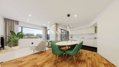 Apartamento T3 com vistas rio