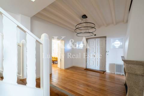 Moradia isolada no Bairro de Hollywood