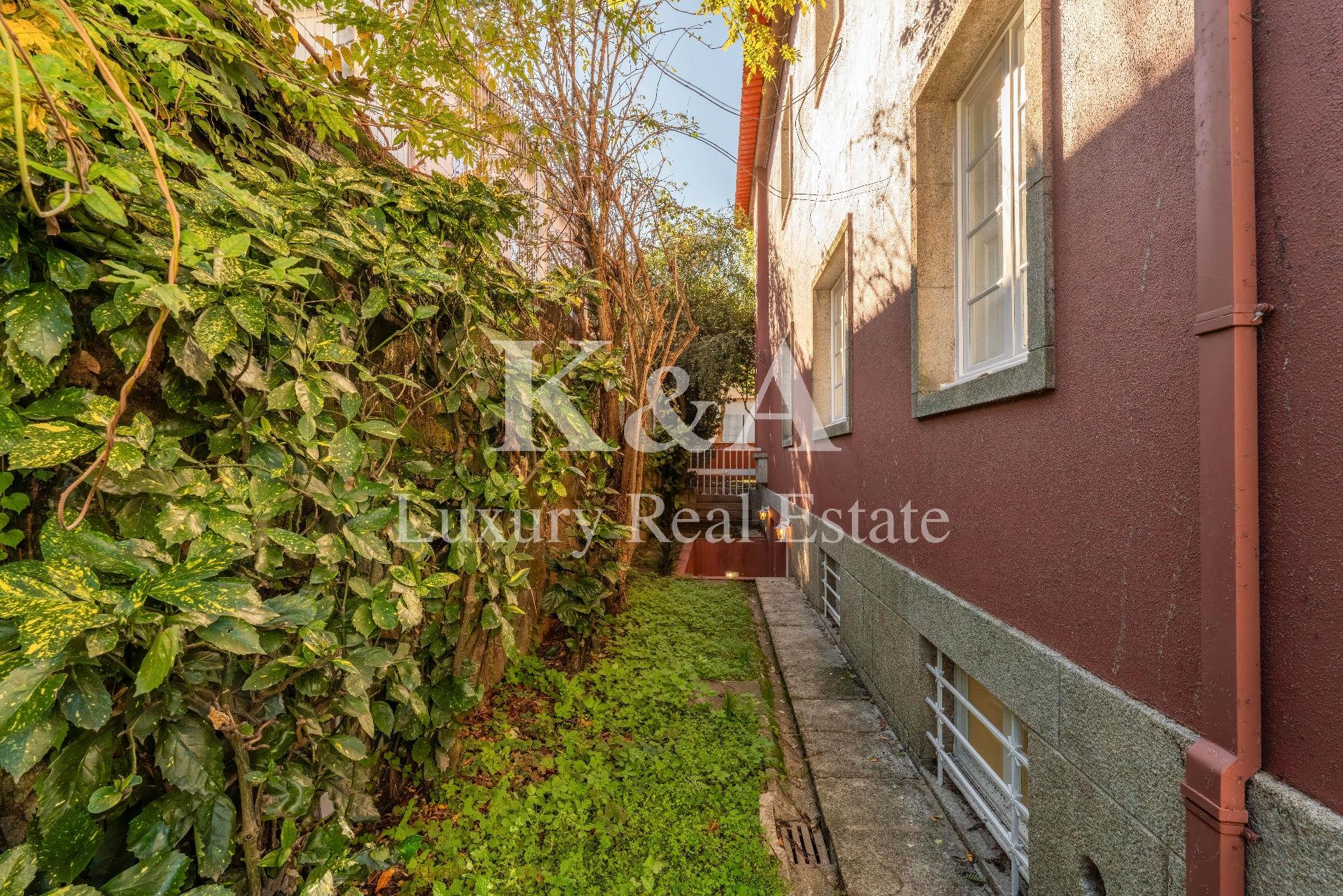 Moradia isolada no Bairro de Hollywood