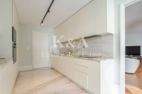 Apartamento T4 em Serralves