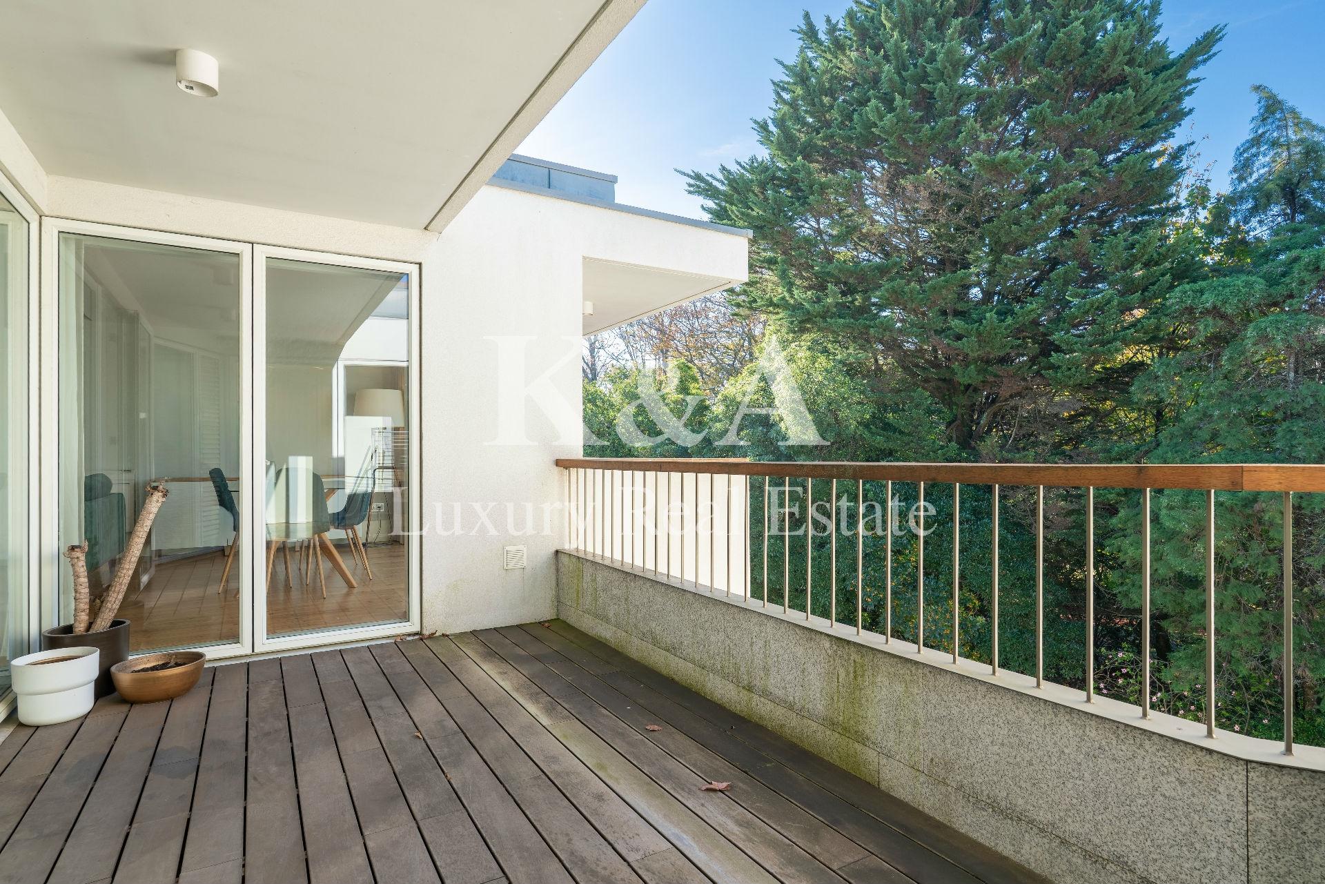 Apartamento T4 em Serralves