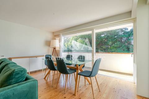 Apartamento T4 em Serralves