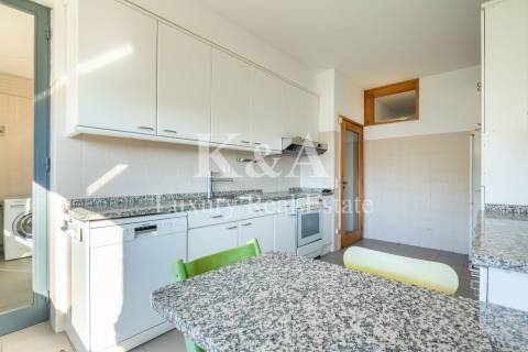 Apartamento T3+1 na Foz