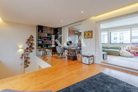 Moradia T3 com jardim e piscina no Porto.