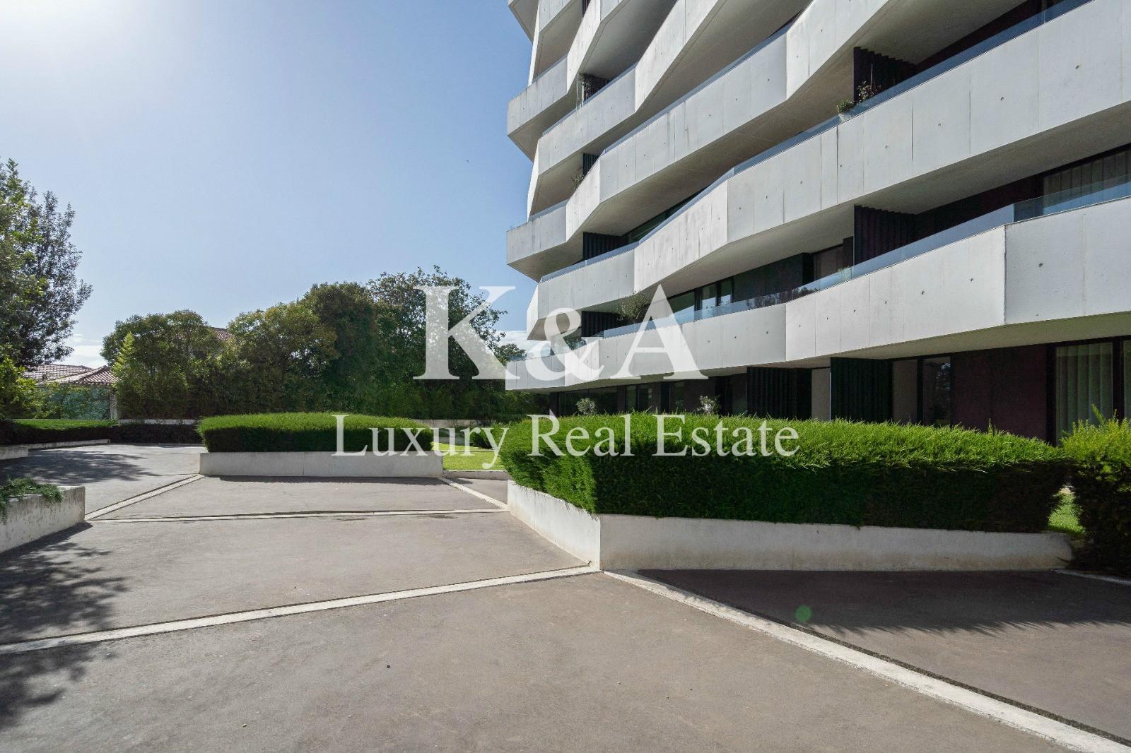 Apartamento T3 em condominio fechado na Foz