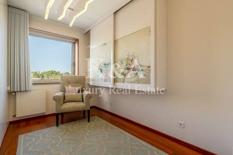 Apartamento T3, com vistas mar, na Foz.