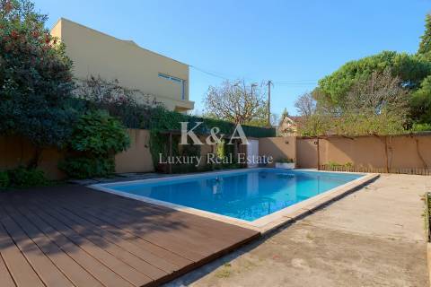 Moradia T4 com jardim e piscina