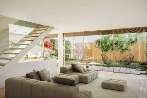 Moradia em condomínio fechado, perto do Parque da Cidade.