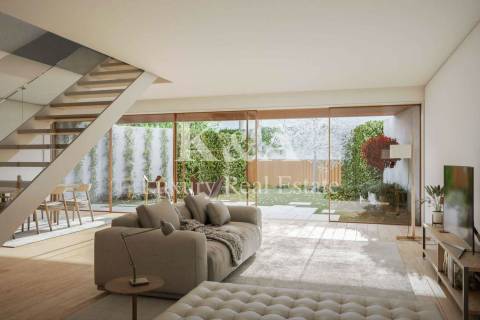 Moradia em condomínio fechado, perto do Parque da Cidade.