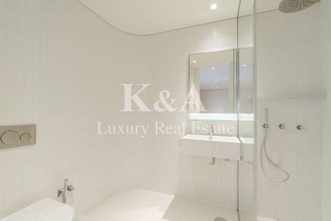 Moradia T3 duplex com jardim, em condomínio de luxo novo.