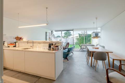 Moradia de 4 quartos a poucos minutos do Parque da Cidade