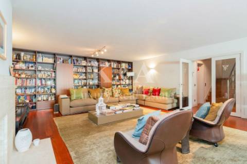 Apartamento T4 Duplex com jardim na Foz