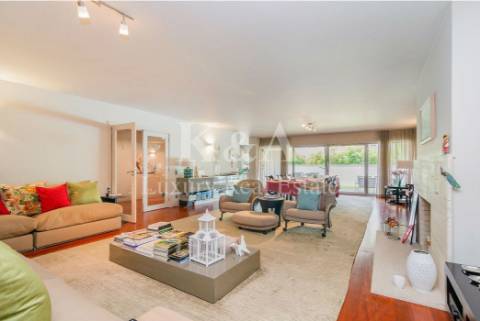 Apartamento T4 Duplex com jardim na Foz