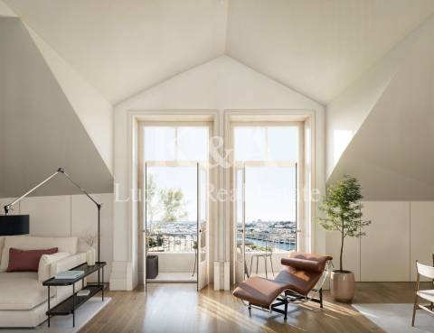 Penthouse T3 duplex em Novo Condomínio privado no Porto