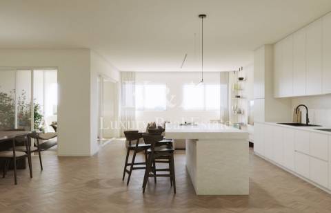 Apartamento T4 no Porto.