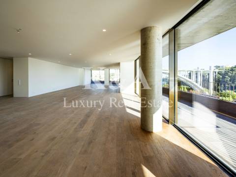 Apartamento com magníficas vistas sobre o Rio Douro