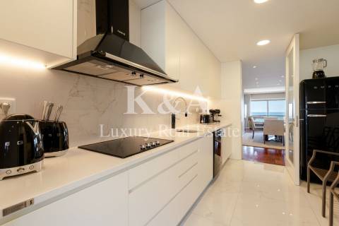 Apartamento T3 na primeira linha de mar na Foz