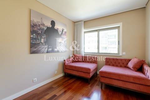 Apartamento T3 na primeira linha de mar na Foz