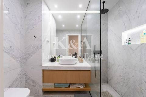 Apartamento T4 com vista mar em Matosinhos num condomínio com piscina.