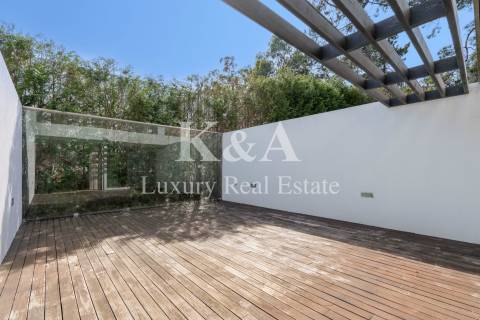 Moradia em banda T4+1 em condomínio fechado