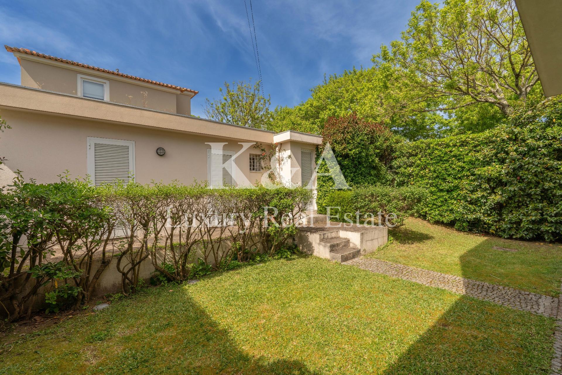 Moradia T3+1 na Foz com jardim