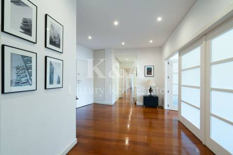 Apartamento com vista privilegiada sobre o rio Douro