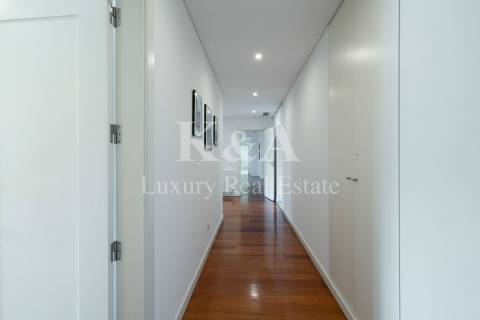 Apartamento com vista privilegiada sobre o rio Douro