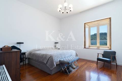 Apartamento com vista privilegiada sobre o rio Douro