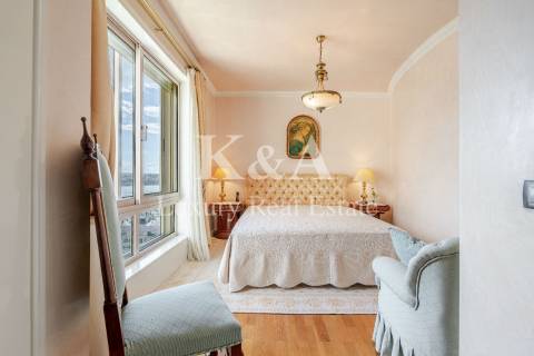 Apartamento T6 duplex com vistas panorâmicas sobre o Rio Douro e o mar
