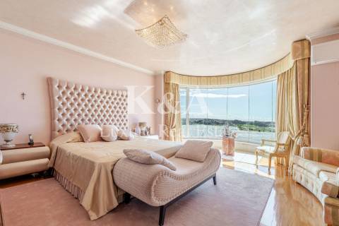 Apartamento T6 duplex com vistas panorâmicas sobre o Rio Douro e o mar