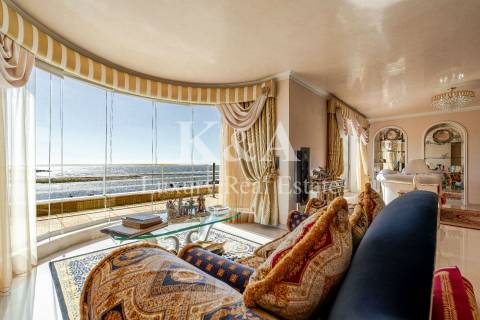 Apartamento T6 duplex com vistas panorâmicas sobre o Rio Douro e o mar