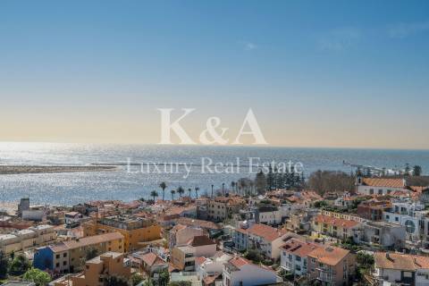Apartamento T6 duplex com vistas panorâmicas sobre o Rio Douro e o mar