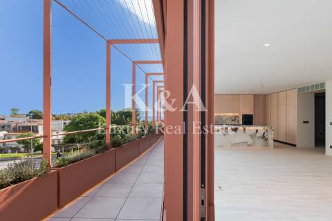 Apartamento T4+1 com terraço na Foz