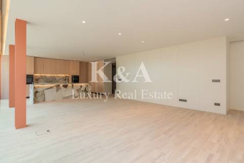 Apartamento T4+1 com terraço na Foz