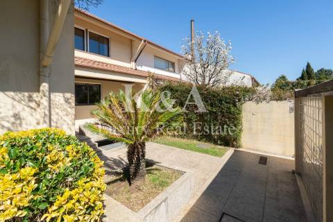 Moradia V5 com jardim na Foz