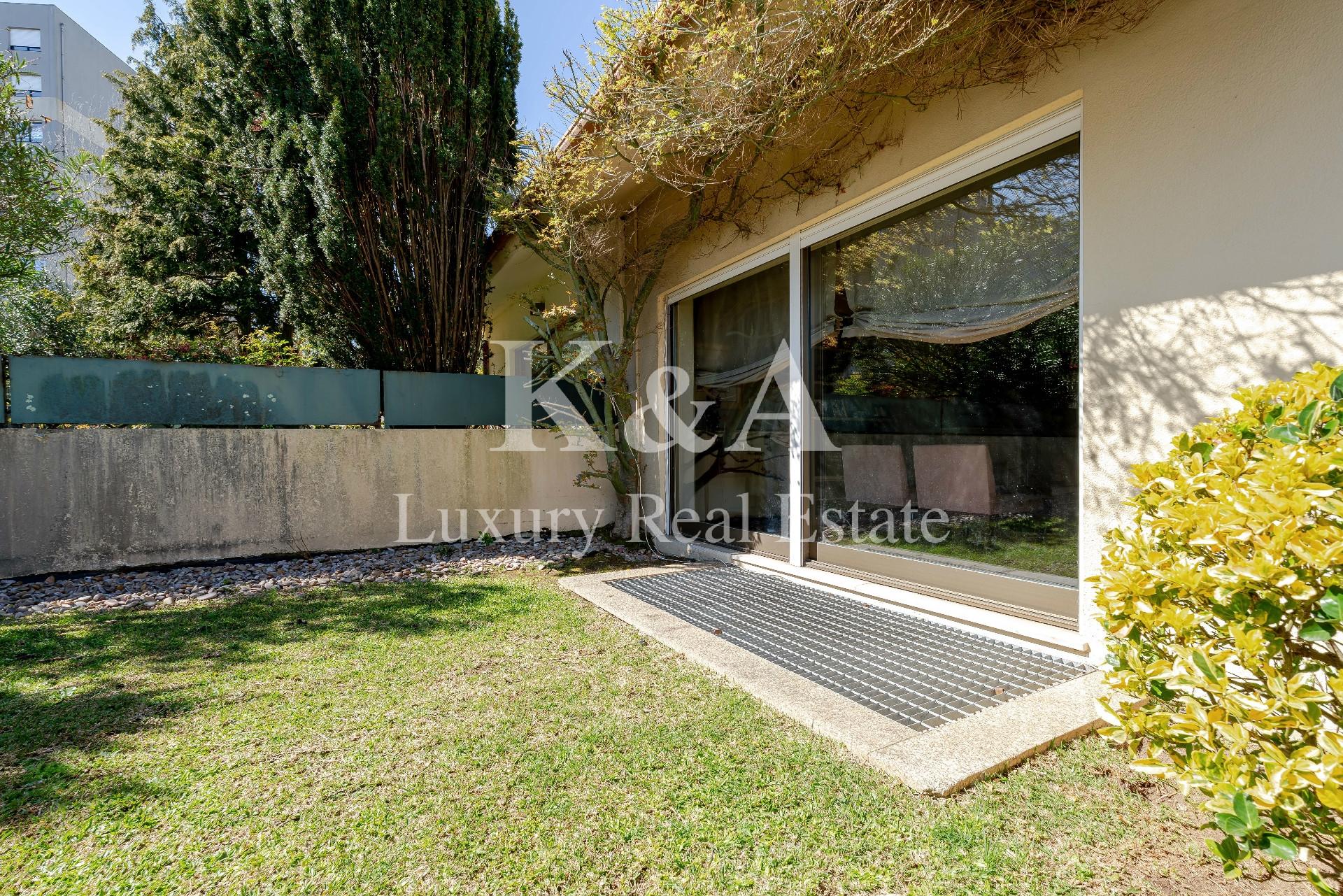 Moradia V5 com jardim na Foz