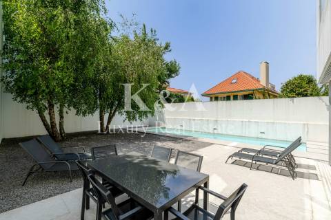 Moradia na Foz, com jardim e piscina
