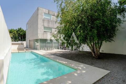 Moradia na Foz, com jardim e piscina