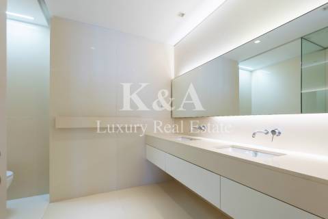 Apartamento T3 em primeira linha de mar na Foz.