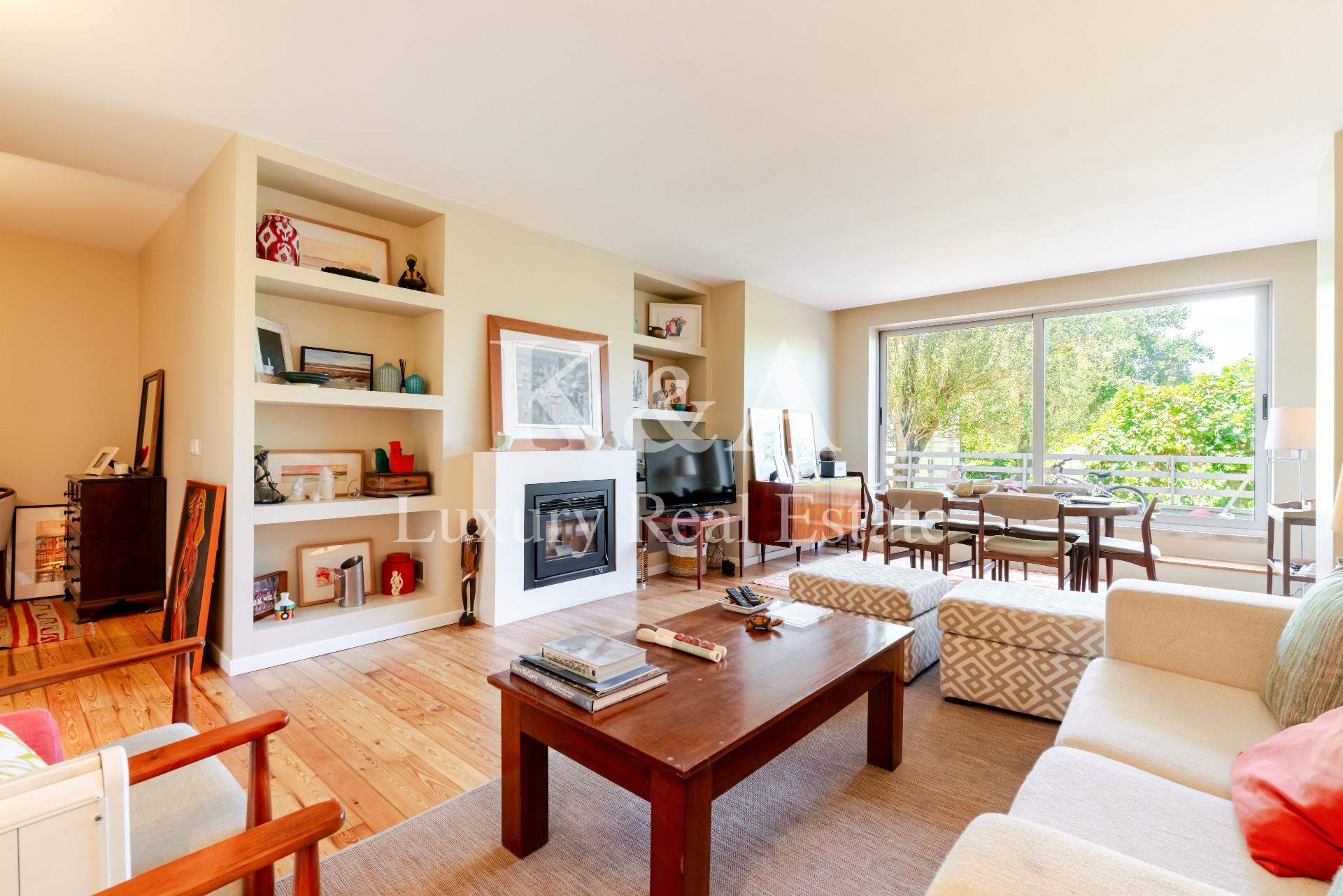 Apartamento T3 com localização privilegiada, na Foz.