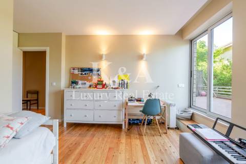 Apartamento T3 com localização privilegiada, na Foz.