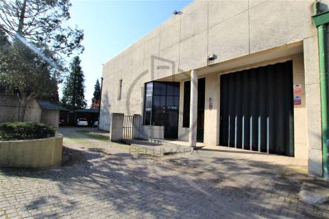 Armazém  Venda em Antas e Abade de Vermoim,Vila Nova de Famalicão
